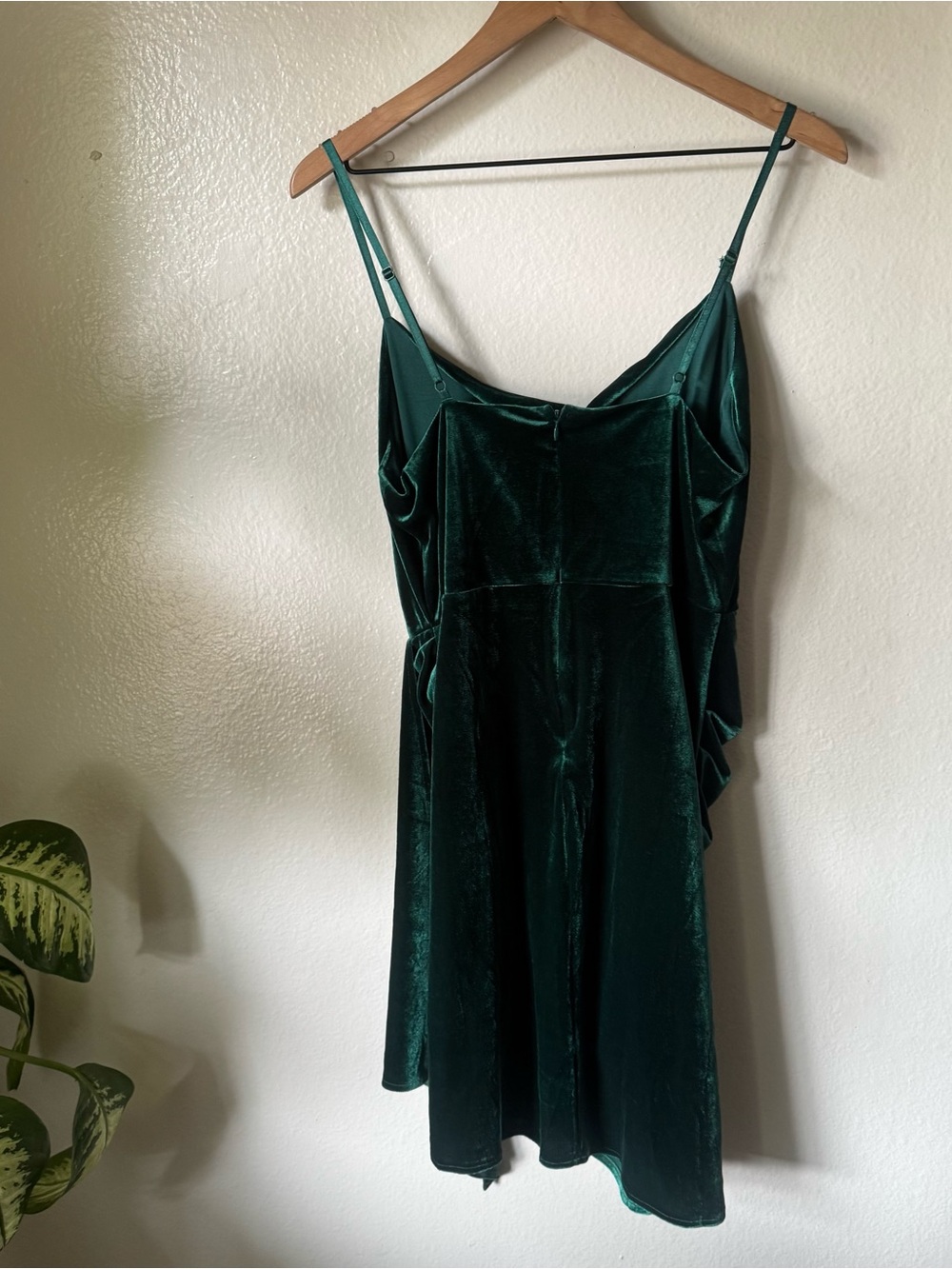 Lulus | Living it Luxe Emerald Green Velvet Tulip Mini Dress - Picture 6 of 7